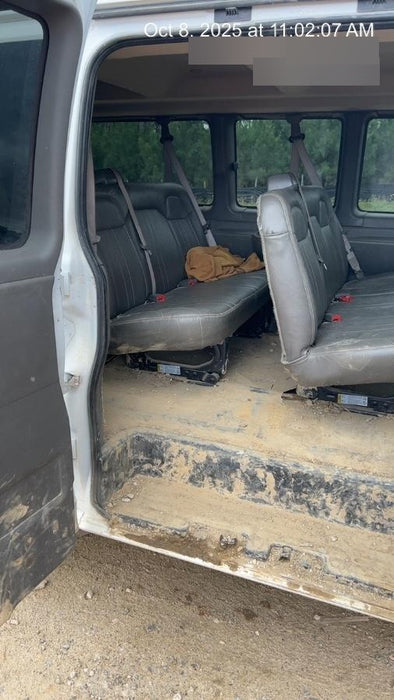 2023 CHEVROLET Express Van - Rental