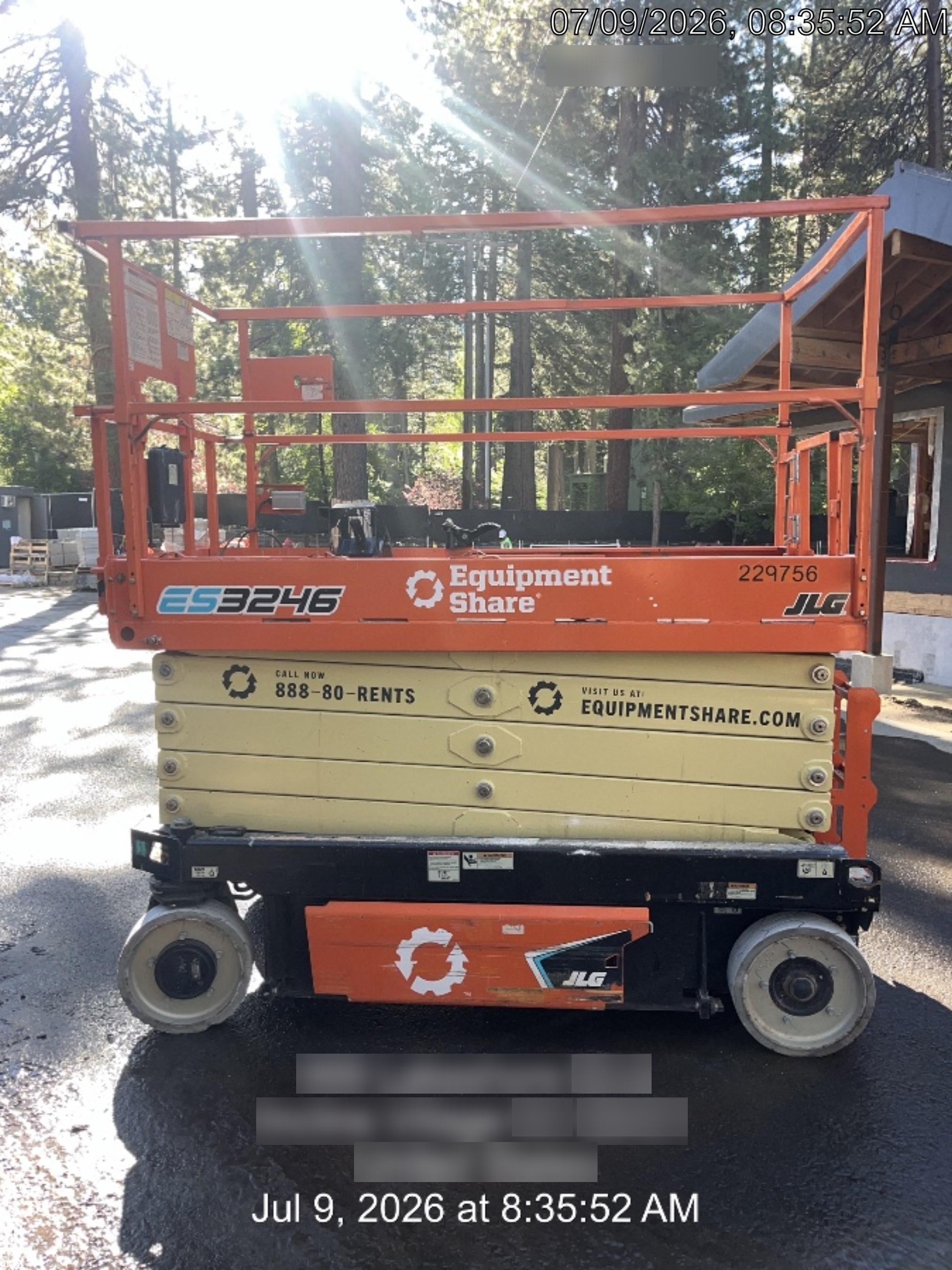 2022 JLG ES3246