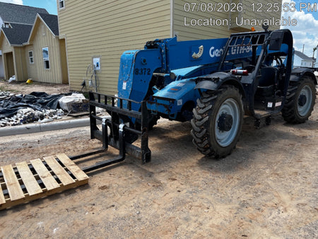 2018 Genie GTH-844 Genie GTH-844D w/Open ROPS, FF Tires, Work Light/Beacon, 60" Carriage and Forks
