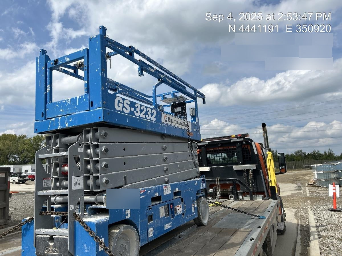 2022 GENIE GS-3232
