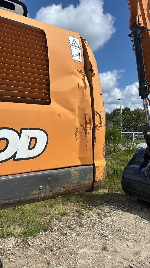 2017 Case CX350D CAB A/C, 13'-3" ARM, STEEL TRACKS