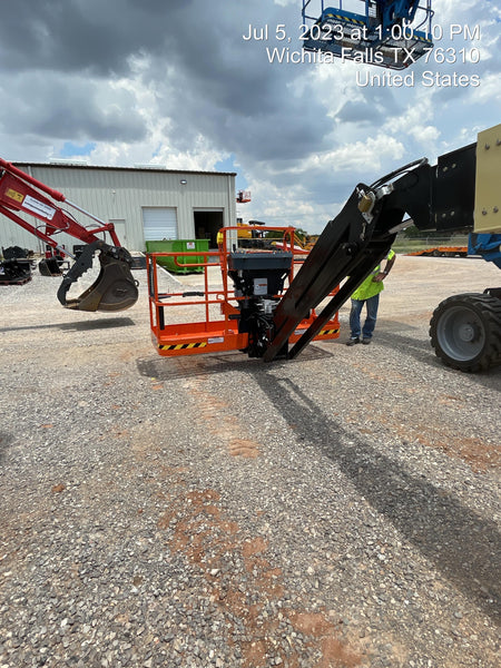 2023 JLG 660SJ