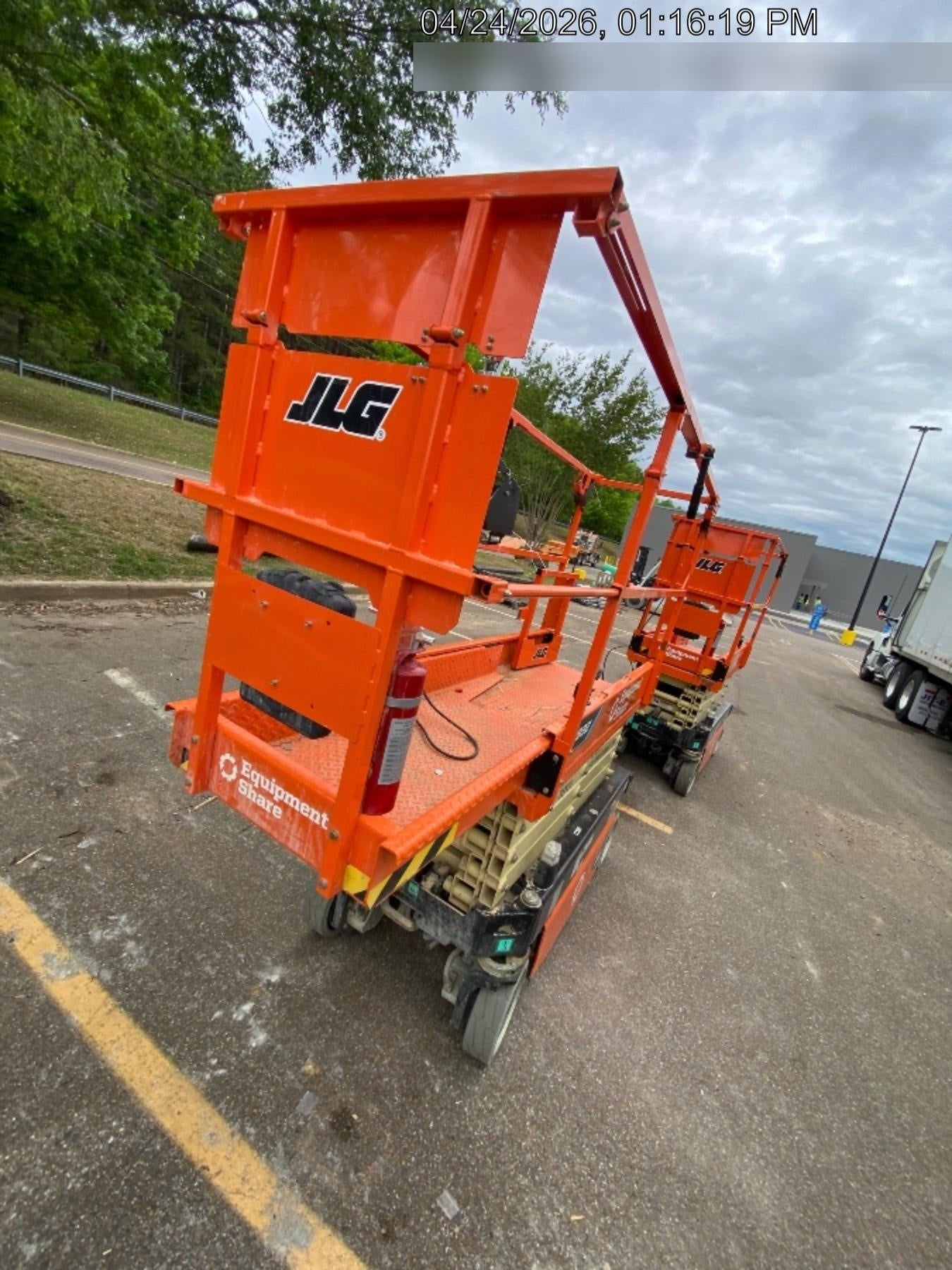 2025 JLG ES1932