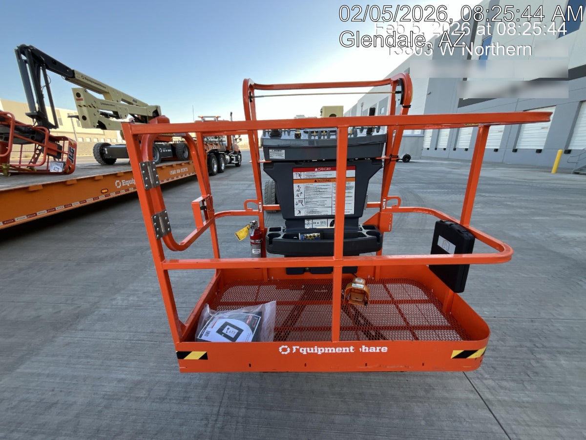 2024 JLG E450AJ