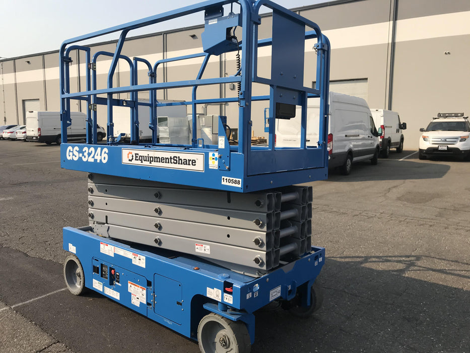 2020 Genie GS-3246 Standard, Folding full height swing gate, 800W Inverter