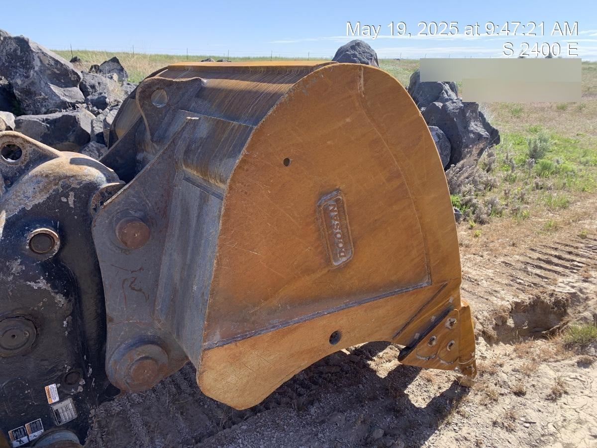 2020 DOOSAN Doosan 60" Bucket