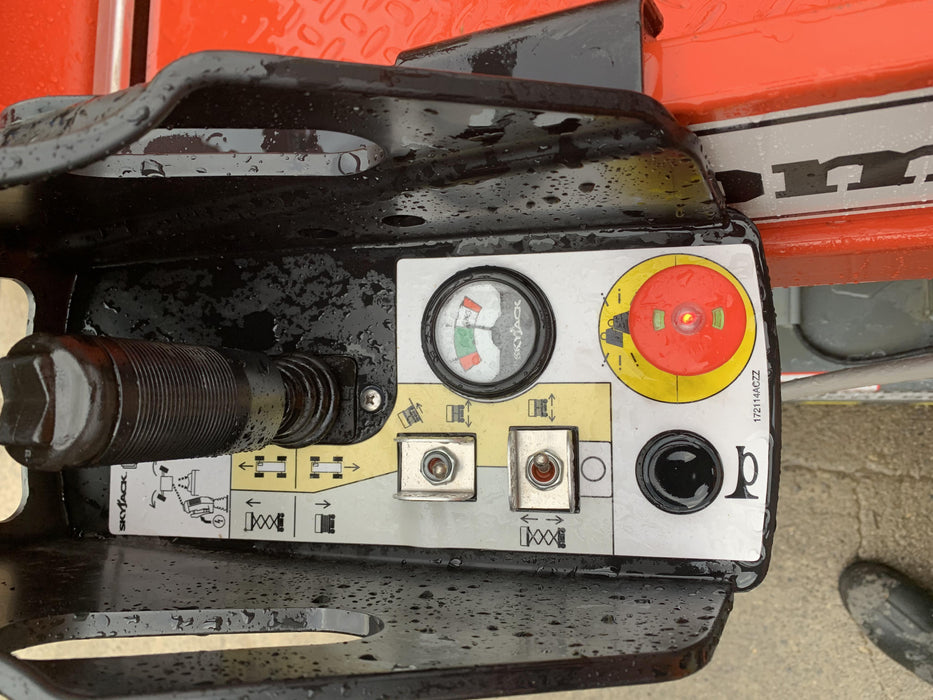 2020 Skyjack SJIII-3219 Solid NM Tires, Half height spring hinged entry gate, Dual Beacons, 800W Inverter