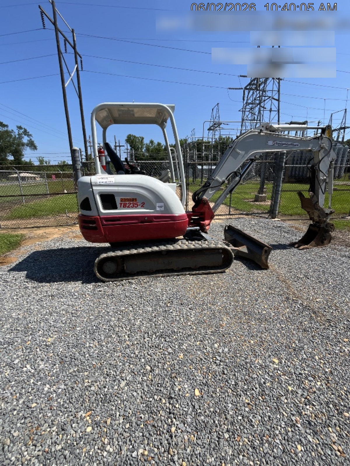 2022 TAKEUCHI TB235-2R