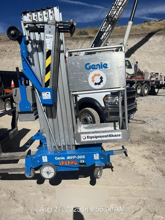 2020 GENIE AWP-30S
