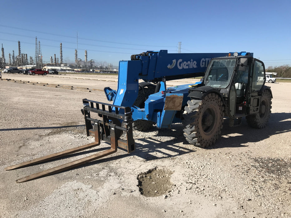 2018 GENIE GTH-1056