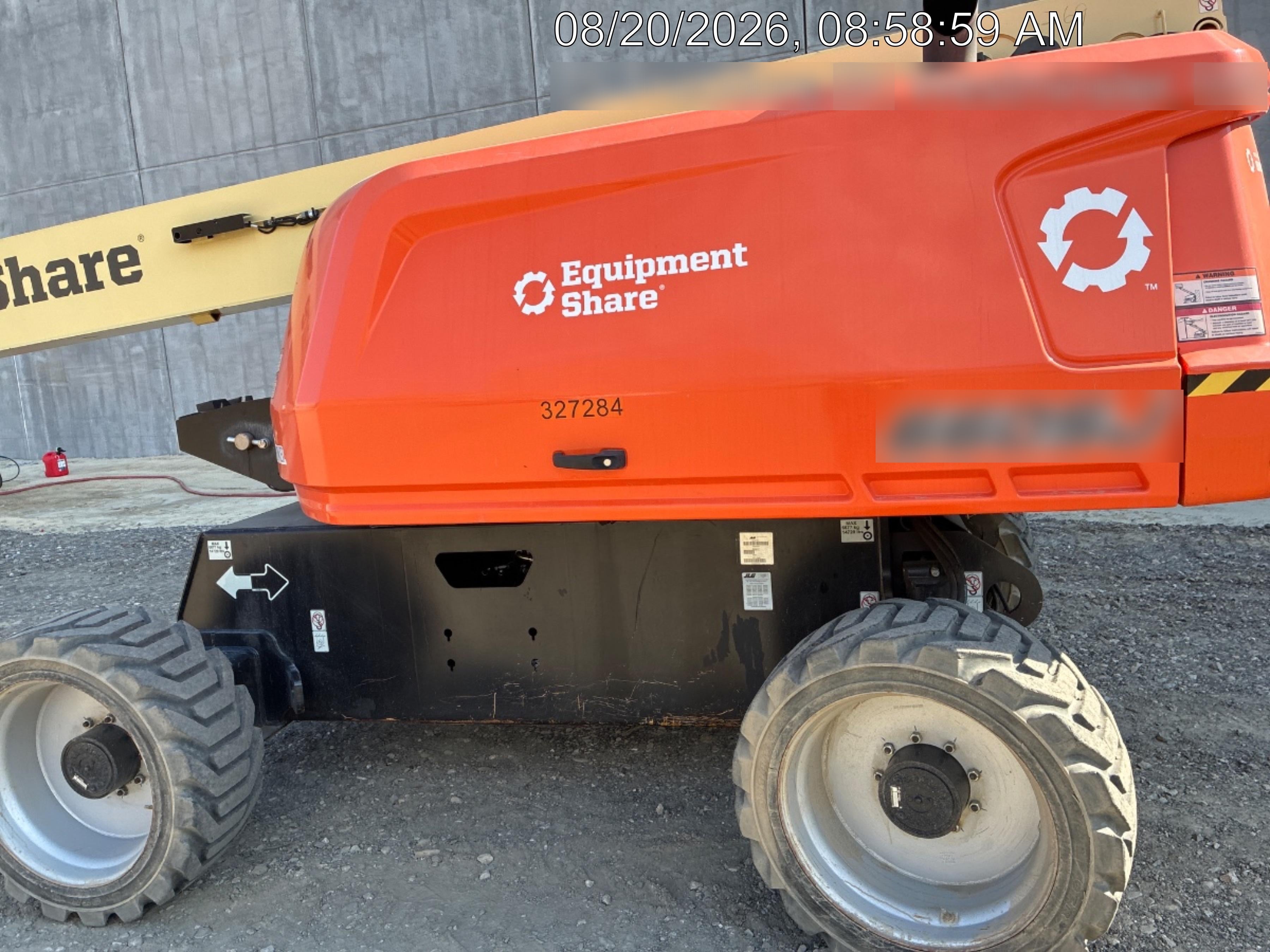 2023 JLG 660SJ