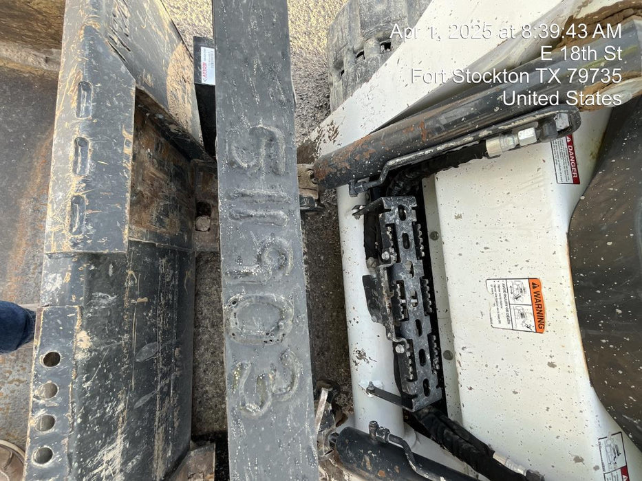 2025 ARROW MATERIAL HANDLING 48" Pallet Forks - Arrow