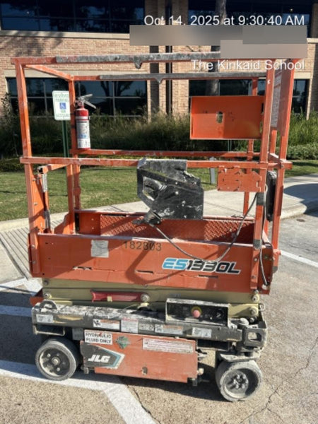 2021 JLG ES1330L