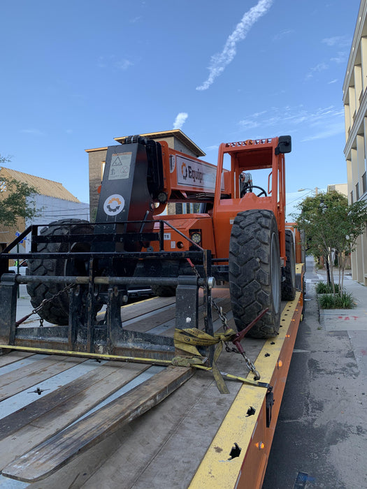 2020 Skytrak 8042 74 Hp, FF Tires, Work Lights, Beacon, Aux Hydraulics, Back up Alarm, Lifting Eye, ES Decals