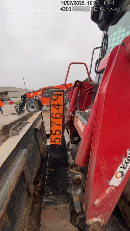 2025 ARROW MATERIAL HANDLING 24" Pallet Fork Frame