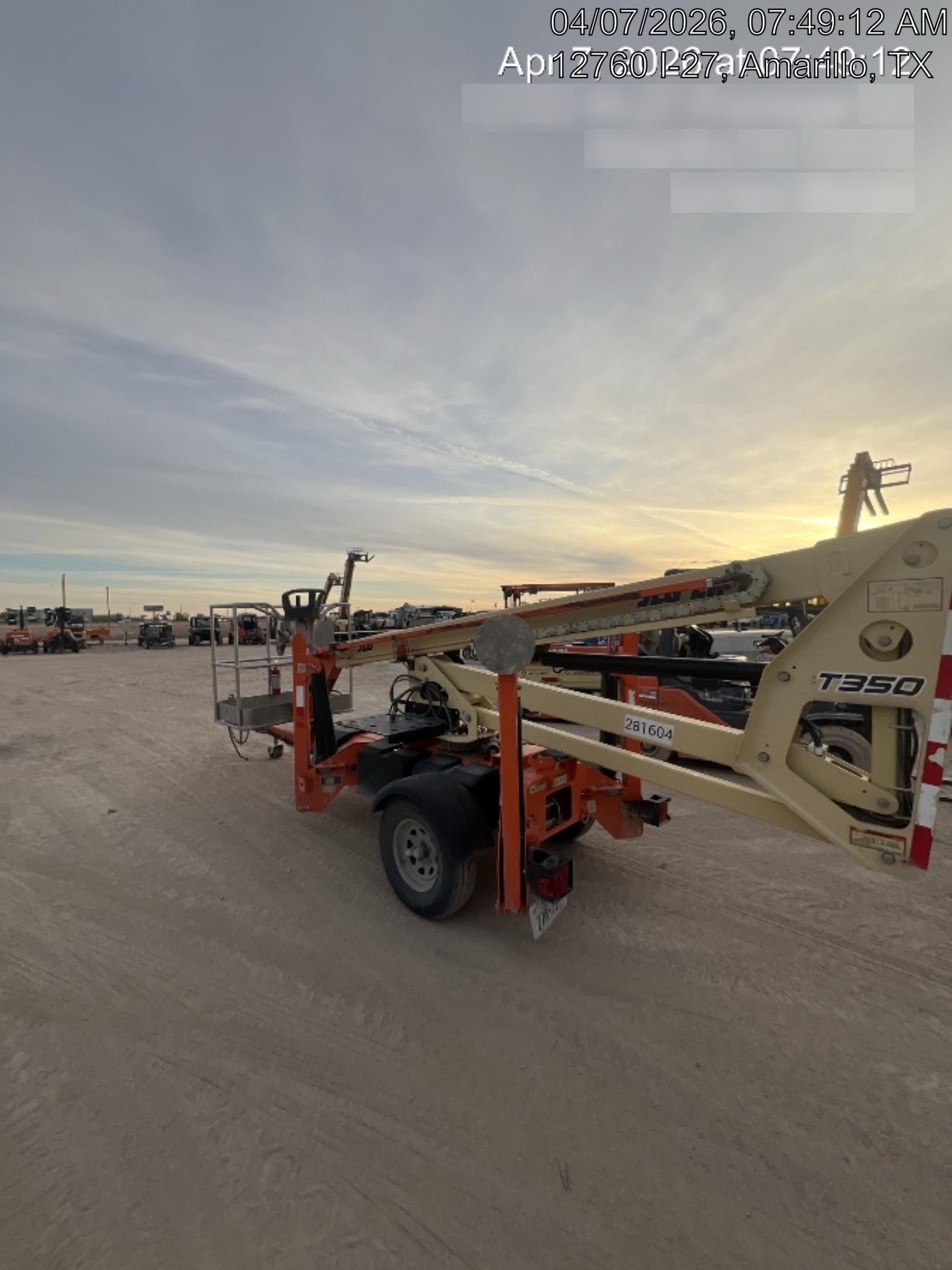 2022 JLG T350