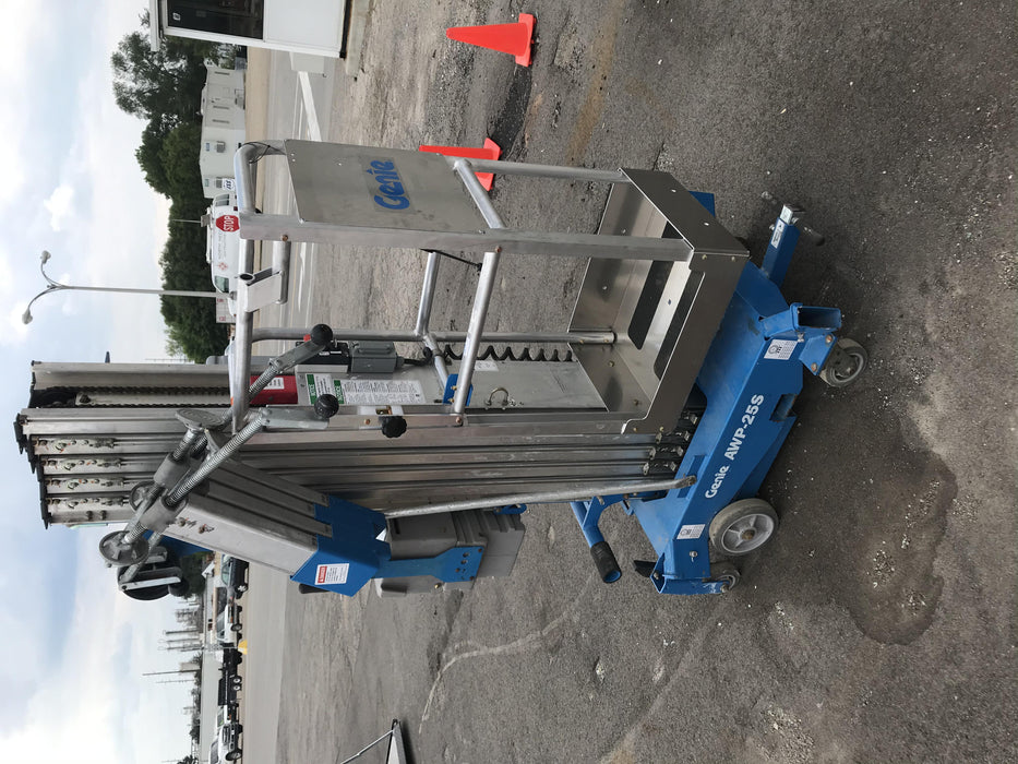 2018 GENIE AWP-30S