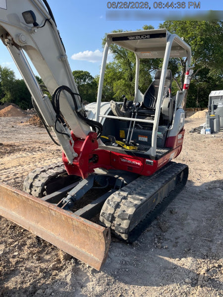 2022 TAKEUCHI TB250-2R