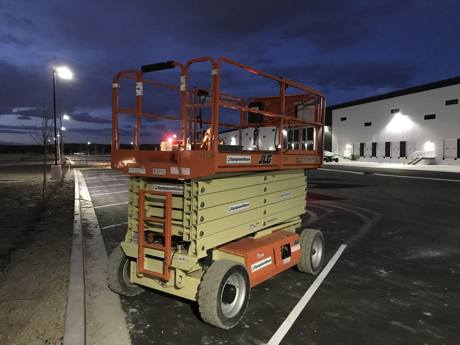 2019 JLG 4069LE Solid Non Marking Tires, Rotating Beacon