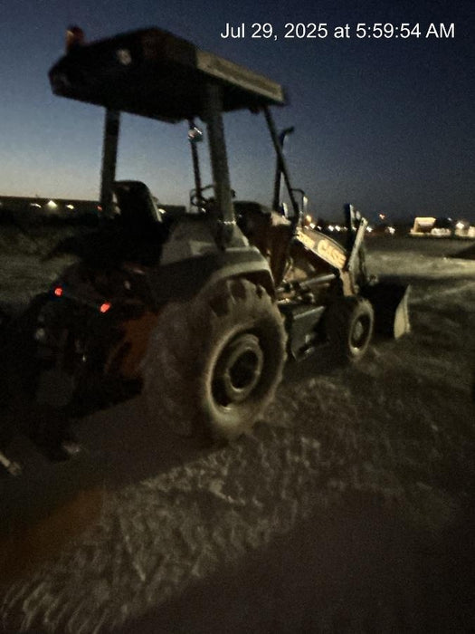 2019 Case 570N EP Canopy, 4WD, GP Front Bucket, Dual Tilt Cylinder, 84" Box Blade w/ Scarifier, Wheel Weights, Beacon