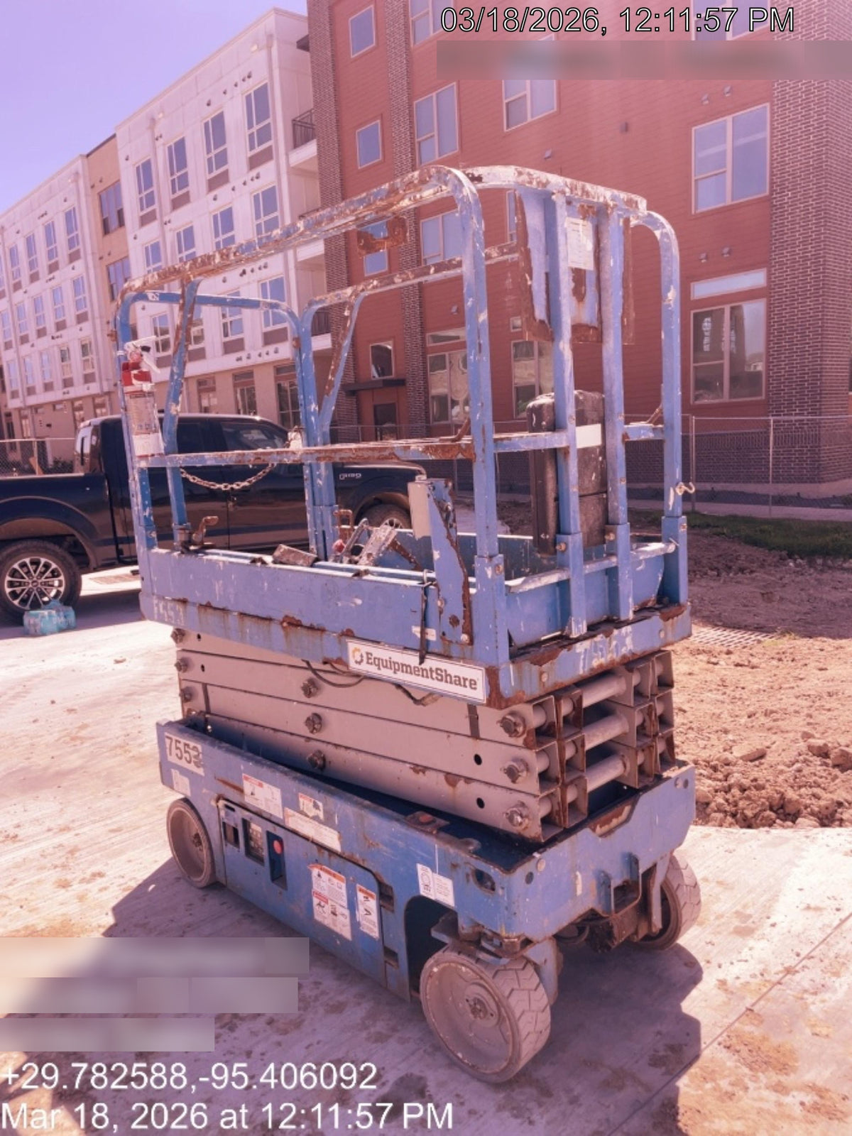 2017 Genie GS-1930 Genie GS-1930 Lift w/Fixed Rail and Chain Entry