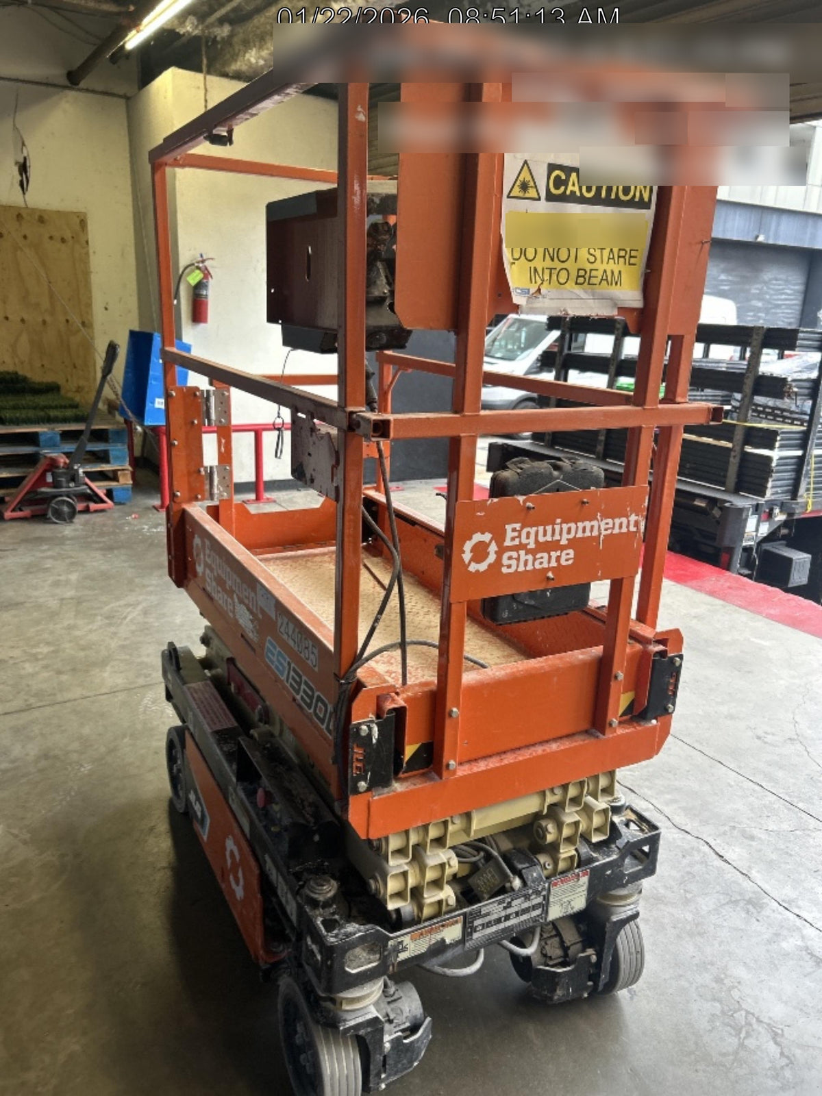 2022 JLG ES1330L