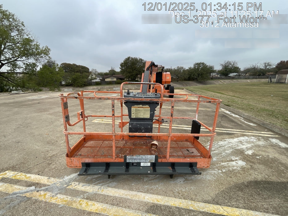 2015 JLG 800AJ