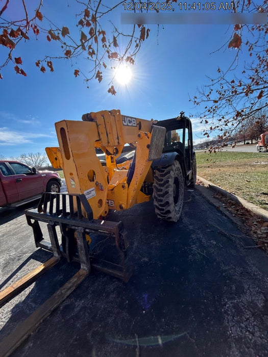 2019 JCB 510-56 74 HP w/Open ROPS, Beacon, Aux Hydraulics, Worklights, Solid Tires, 60" Carriage/Forks