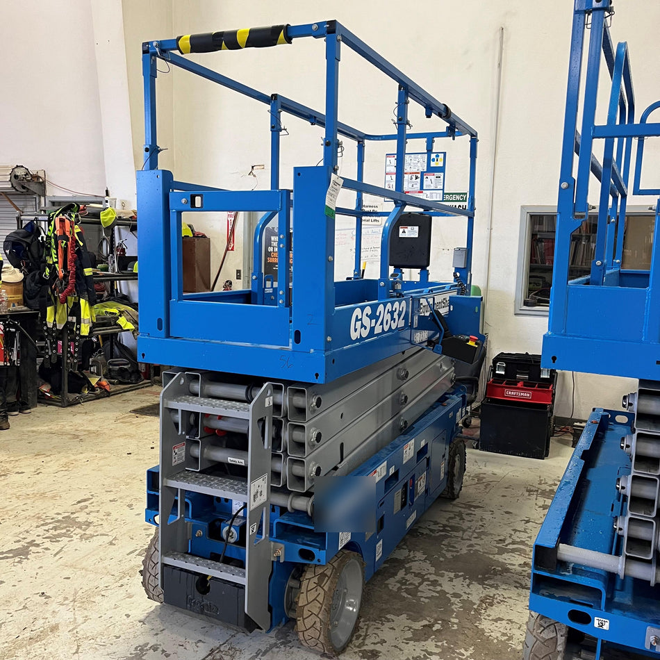 2023 GENIE GS-2632