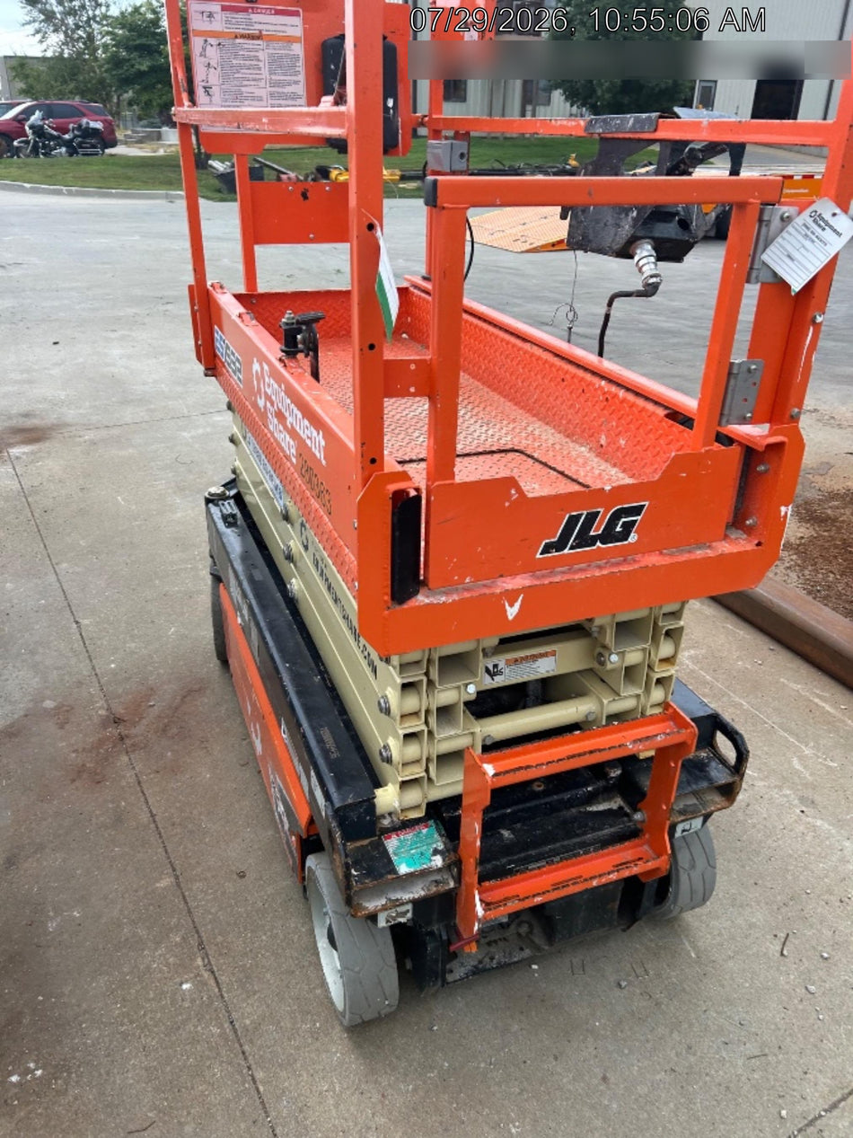 2022 JLG ES1932