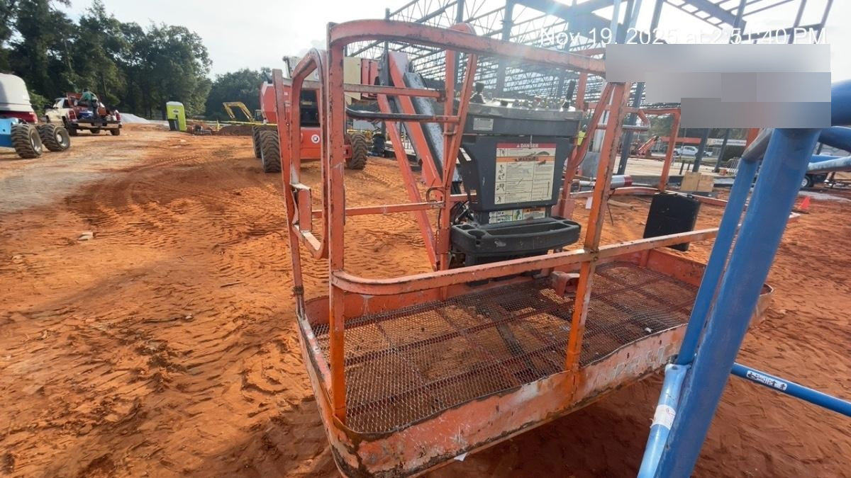 2021 JLG 860SJ