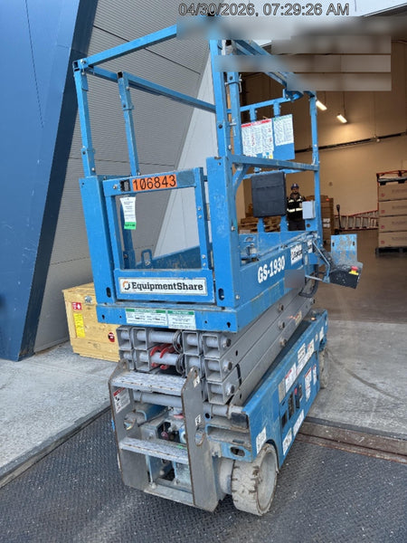 2020 Genie GS-1930 Solid Non Marking Tires, Beacon, Folding rails with half height swing gate, 800W Inverter