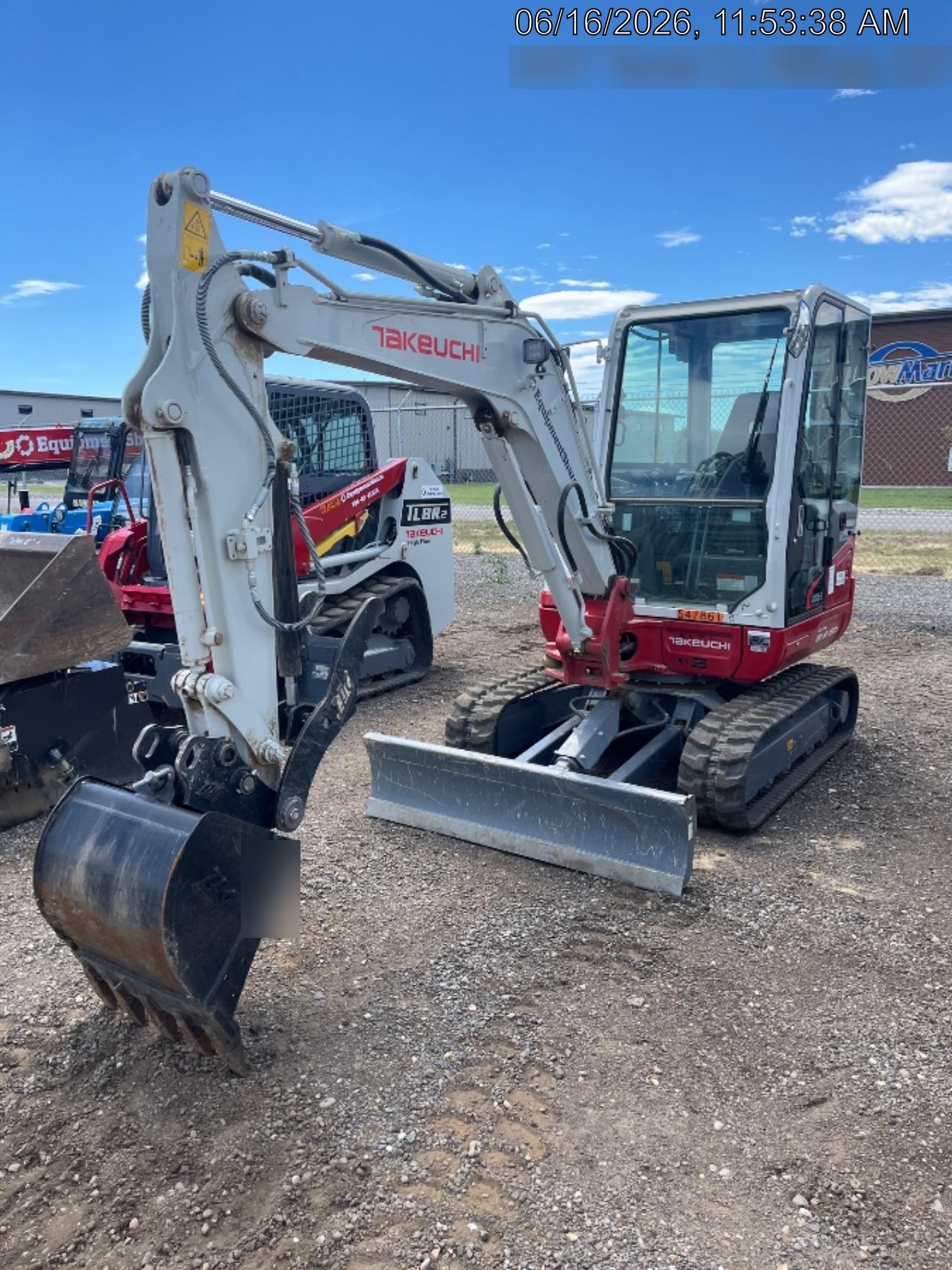 2025 TAKEUCHI TB235-2CR