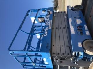 2018 Genie GS-3246 GS-3246 w/Folding rails, Full height swing gate