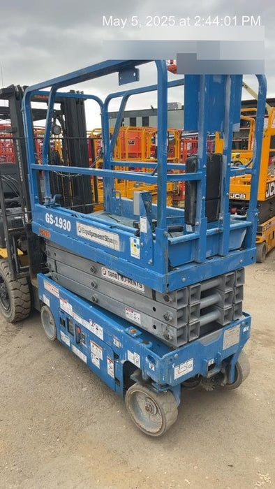 2019 Genie GS-1930 Fixed rails with chain Entry