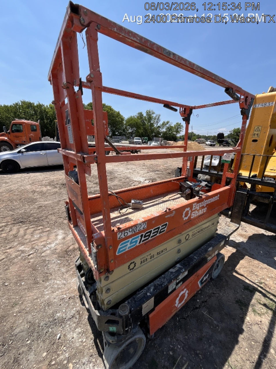 2022 JLG ES1932