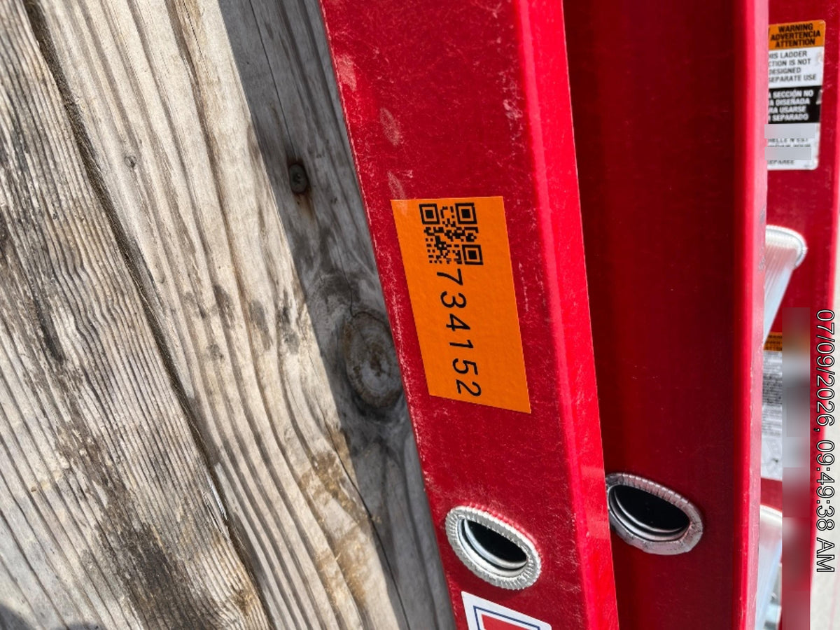 2026 WERNER 40' Fiberglass Ladder