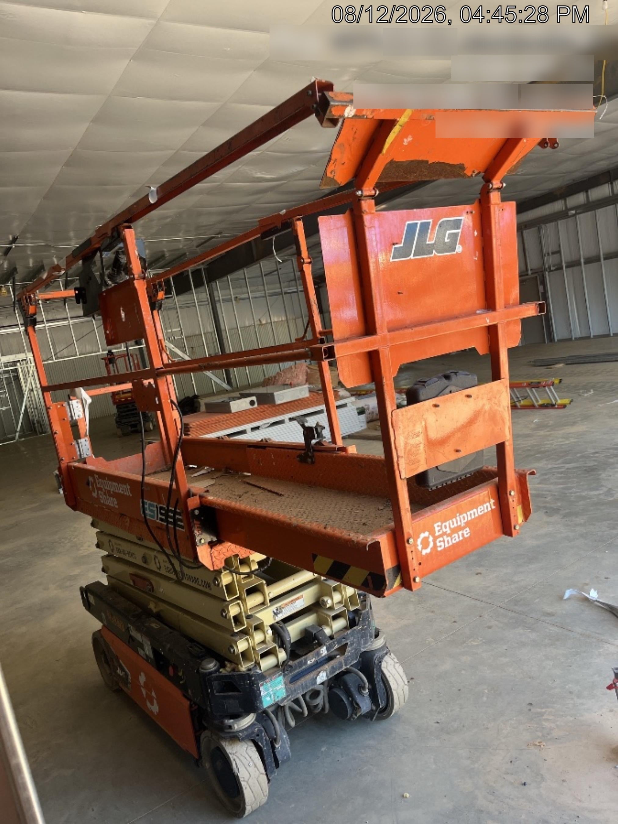 2022 JLG ES1932