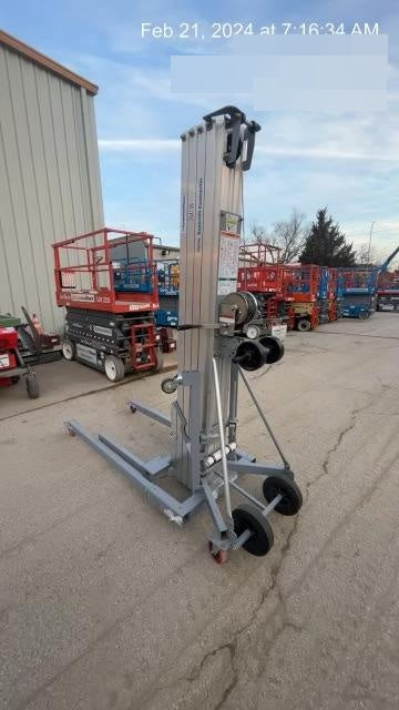 2023 GENIE SLC-24