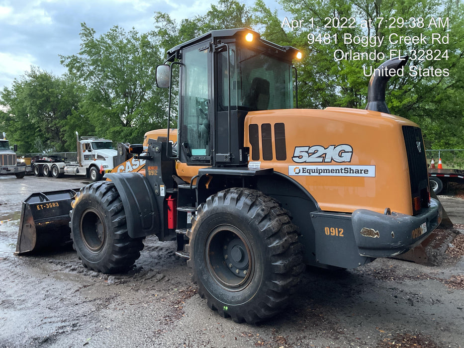 2018 Case 521G CLOSED CAB, JRB 416 STYLE HYD COUPLER