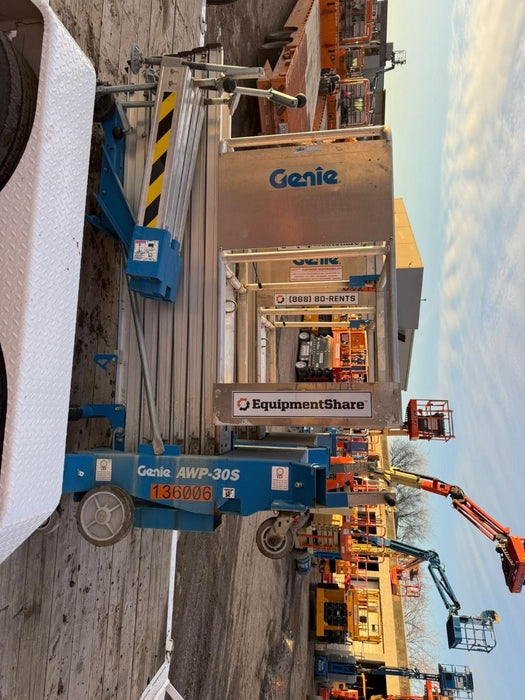2019 GENIE AWP-30S