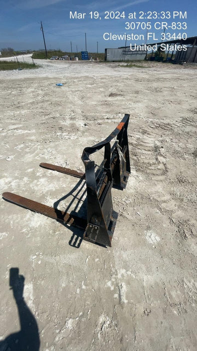 2022 ARROW MATERIAL HANDLING 48" Pallet Forks - Arrow