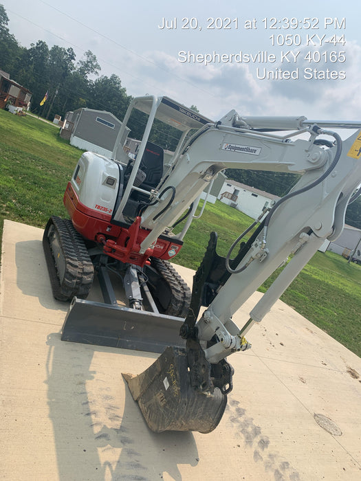 2021 TAKEUCHI TB235-2R