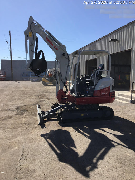 2020 TAKEUCHI TB235-2R