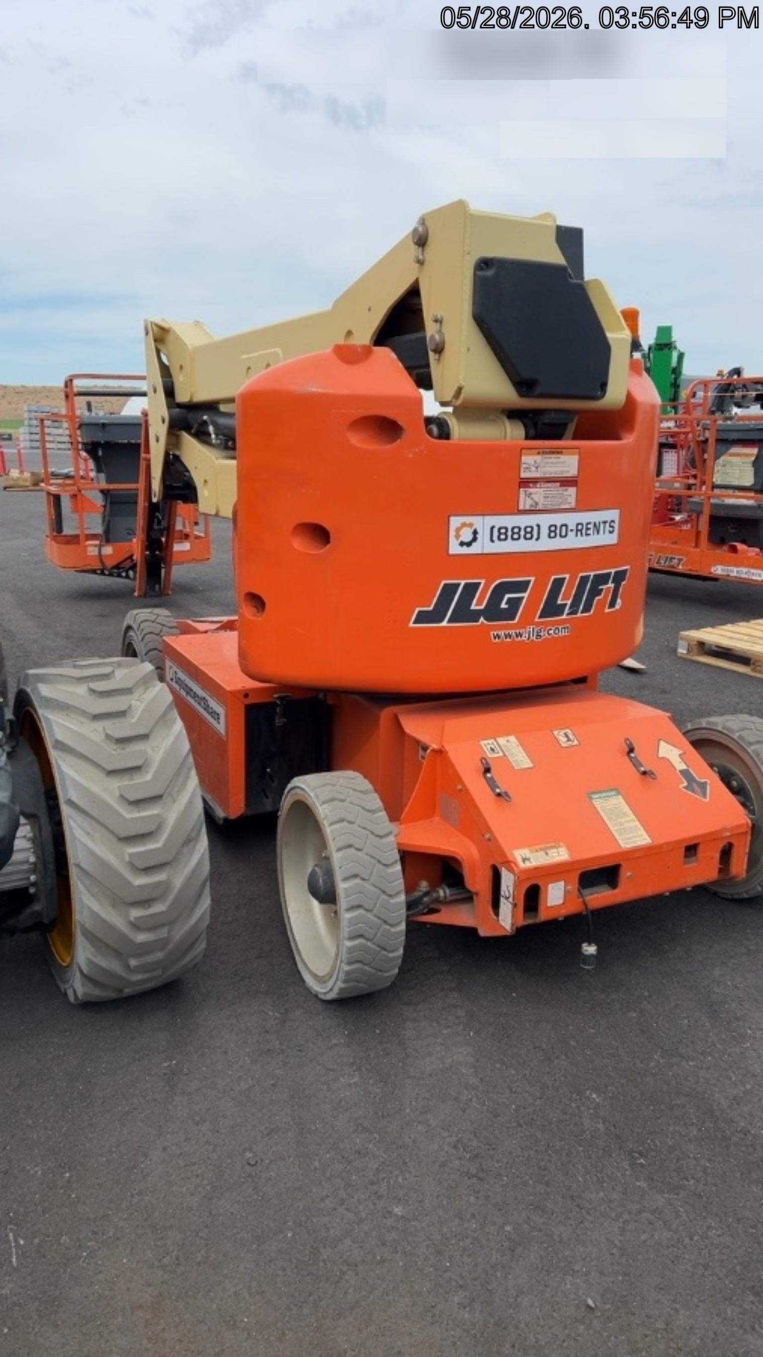 2019 JLG E400AJPN