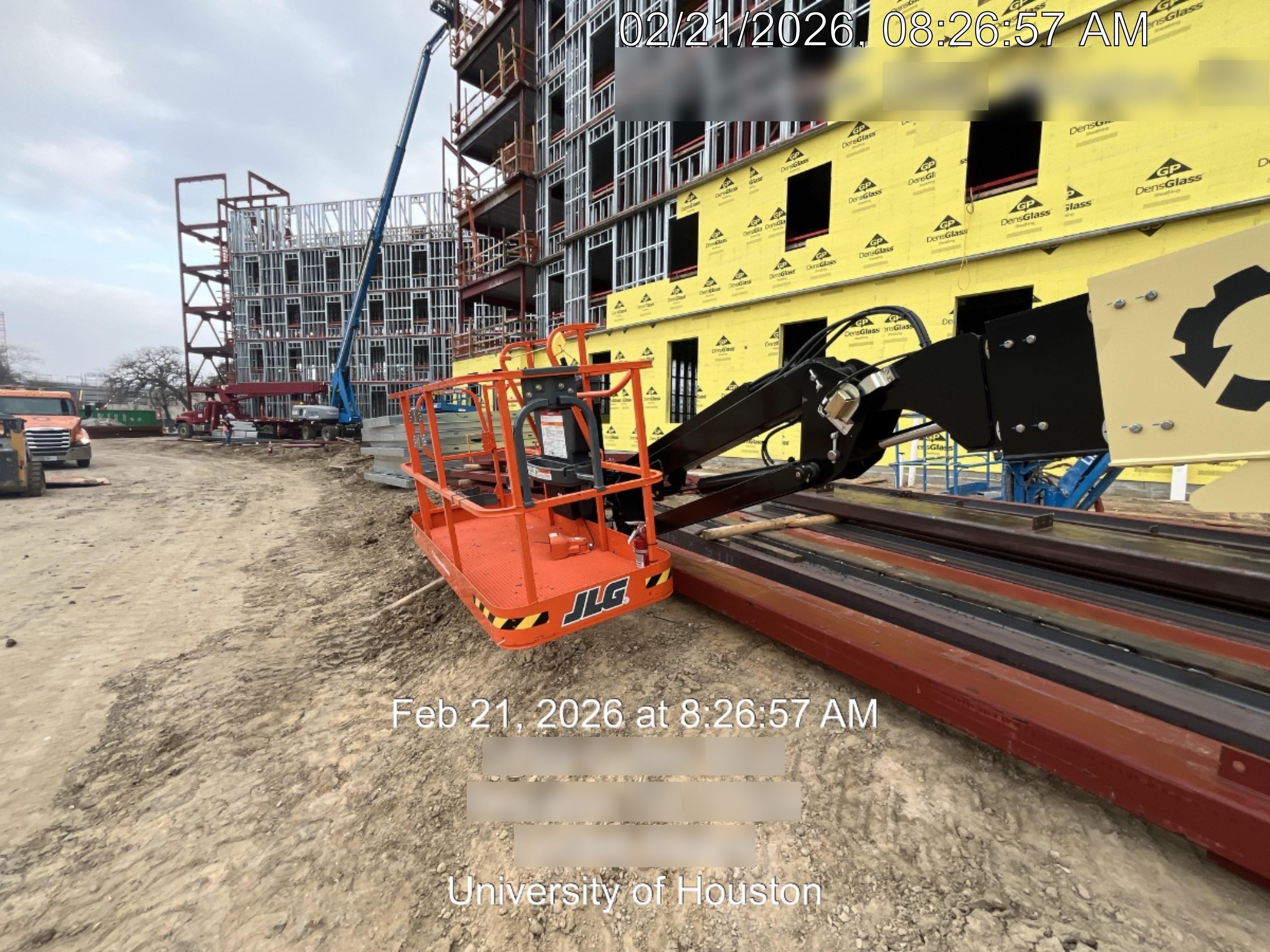 2025 JLG 660SJ
