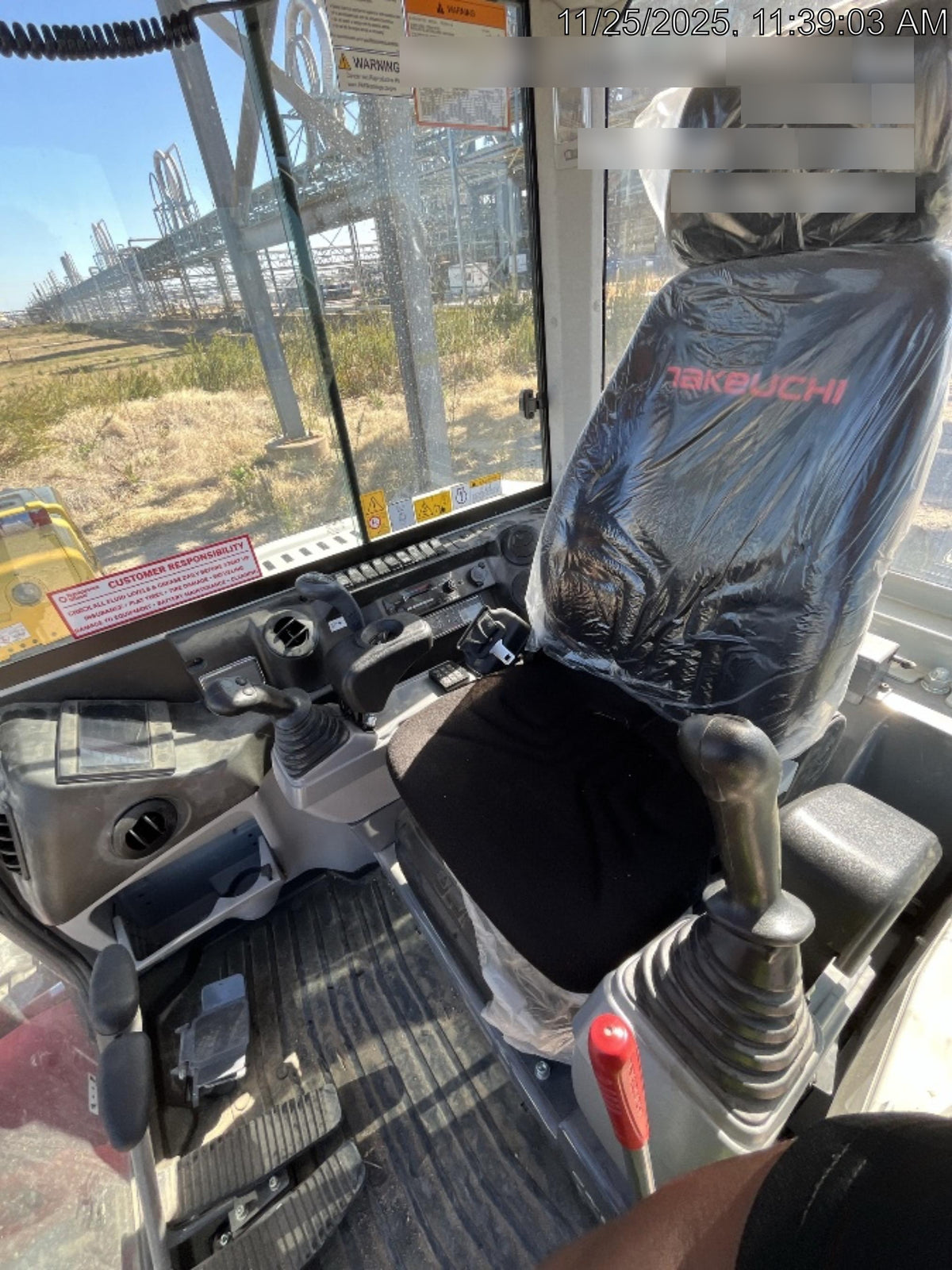 2025 TAKEUCHI TB250-2CR