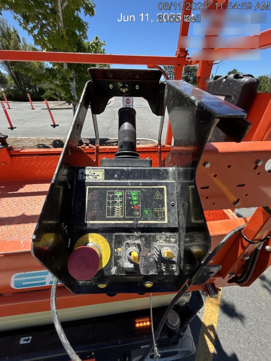 2022 JLG ES2632