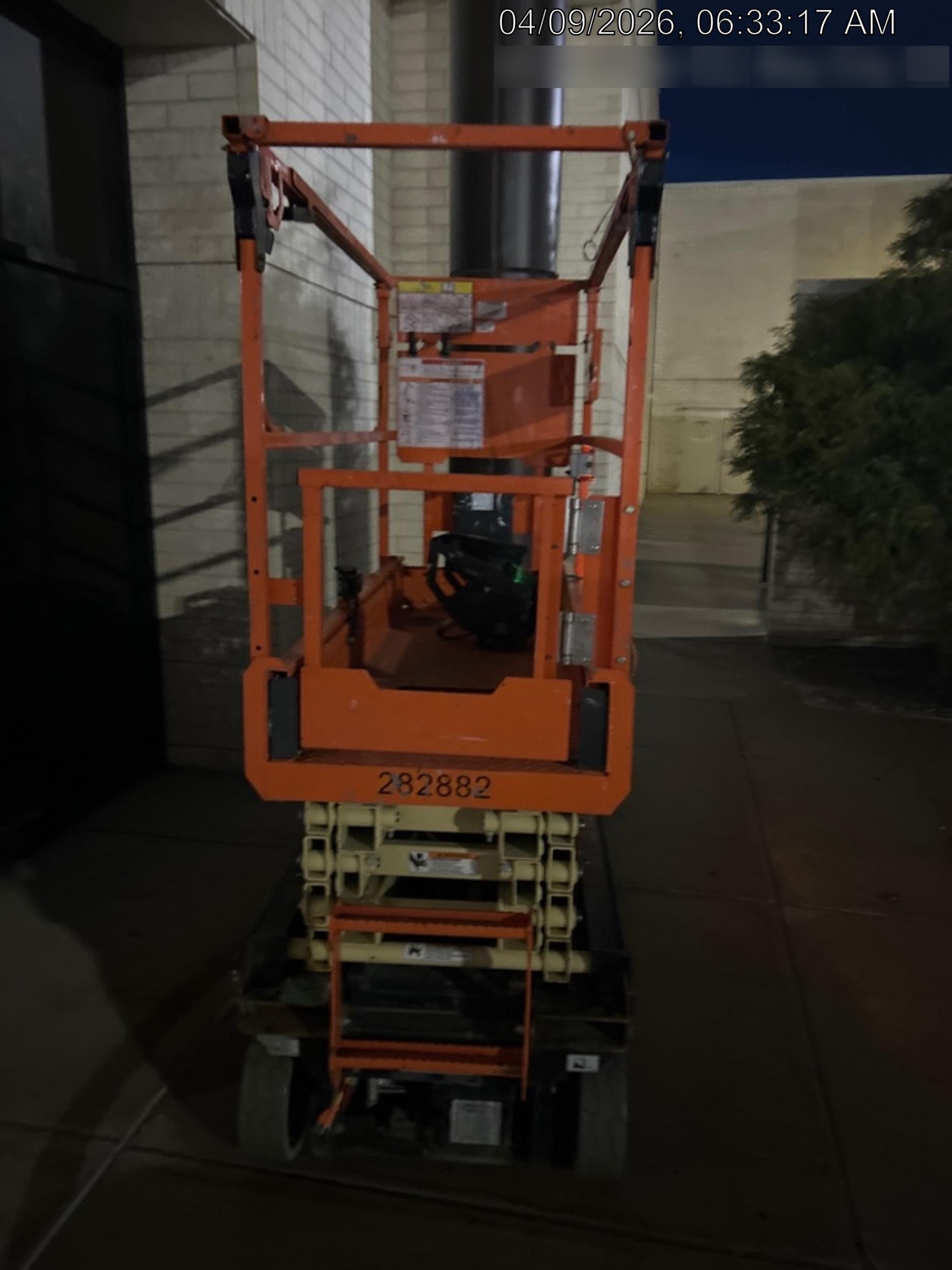 2022 JLG ES1932