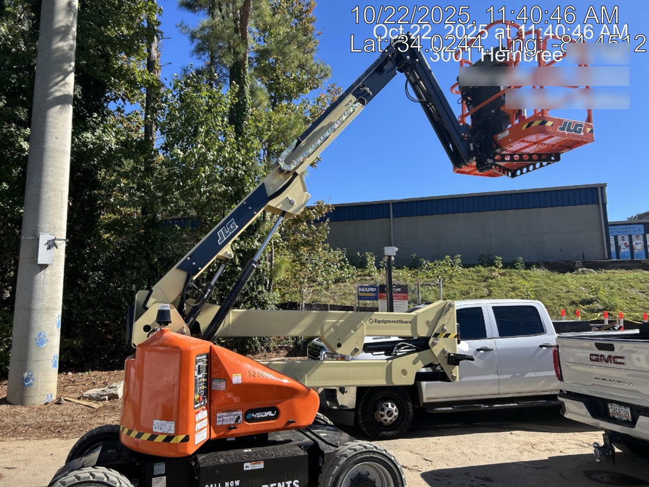 2025 JLG E450AJ